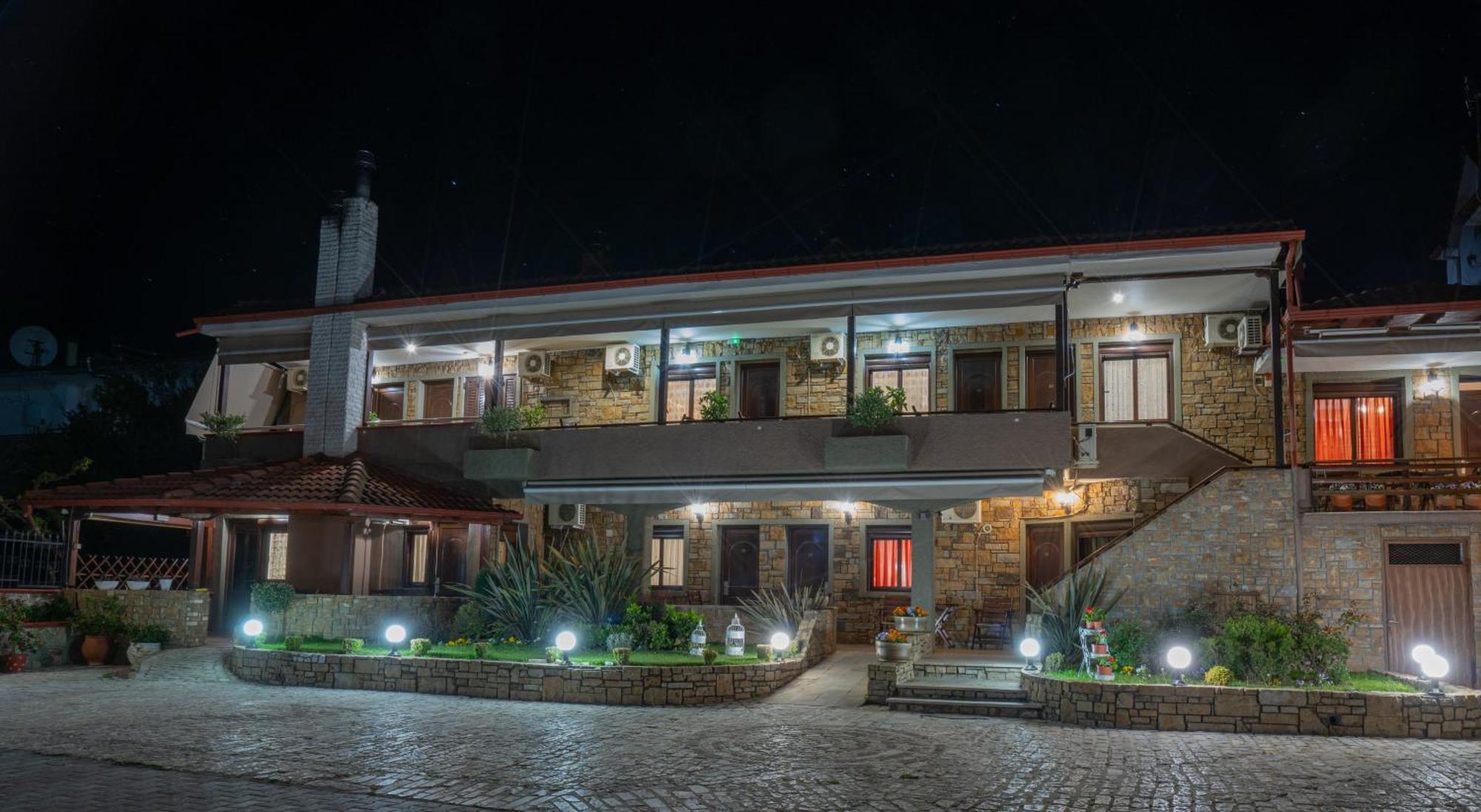 Kallinikos Guesthouse Loutraki  Exterior photo